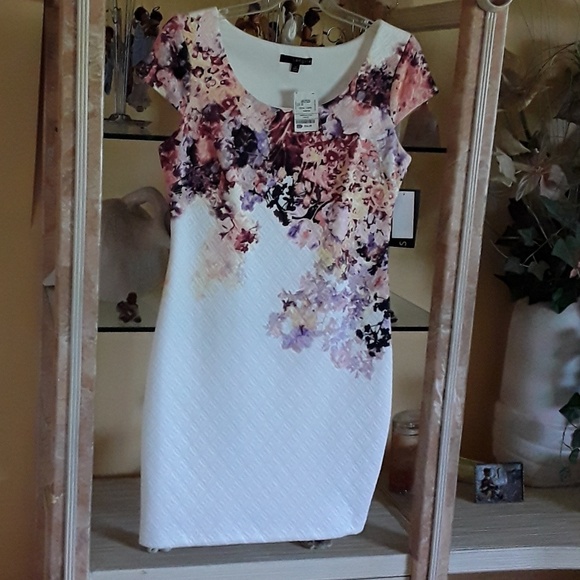 Dresses & Skirts - Dress